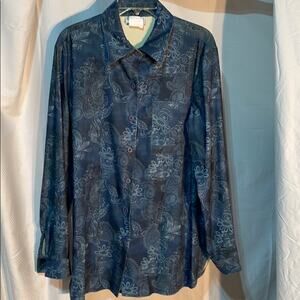 Tall girl blue floral blouse like new generous m